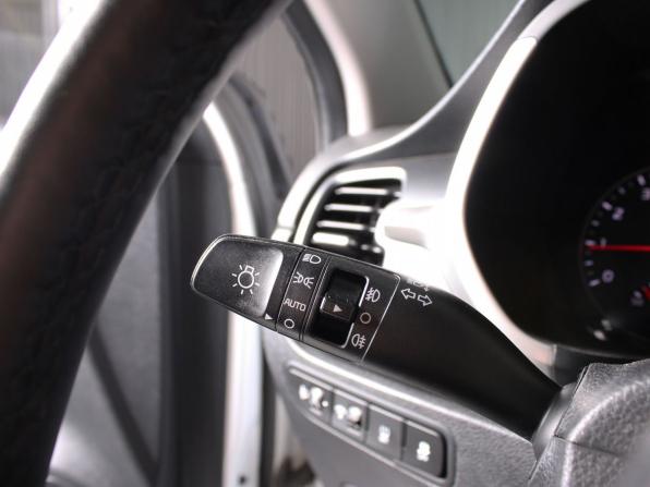 Kia Rio IV Рестайлинг с пробегом 2021 года, цена 1 760 000 рублей, 102000 км, хэтчбек, Автокод Объявления