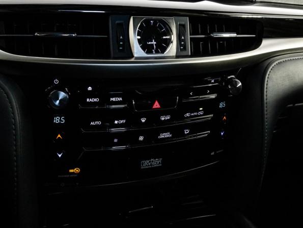 Lexus LX III Рестайлинг 2 с пробегом 2019 года, цена 7 500 000 рублей, 85310 км, внедорожник, Автокод Объявления