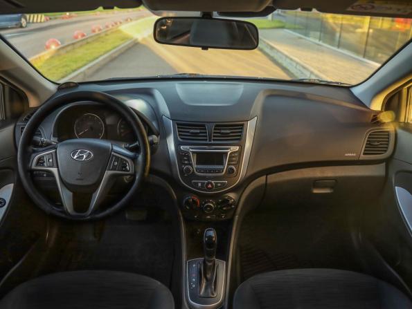 Hyundai Solaris I Рестайлинг с пробегом 2015 года, цена 889 777 рублей, 222000 км, седан, Автокод Объявления