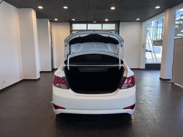 Hyundai Solaris I Рестайлинг с пробегом 2015 года, цена 1 050 000 рублей, 102290 км, седан, Автокод Объявления