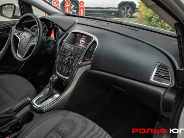 Opel Astra J с пробегом 2011 года, цена 458 000 рублей, 213520 км, хэтчбек, Автокод Объявления