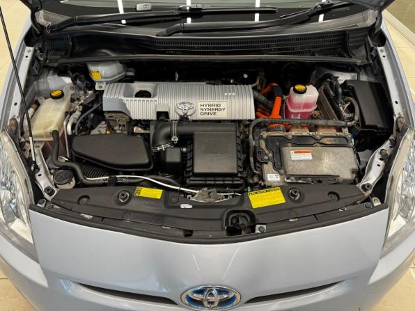Toyota Prius III (XW30) с пробегом 2010 года, цена 950 000 рублей, 158000 км, лифтбек, Автокод Объявления