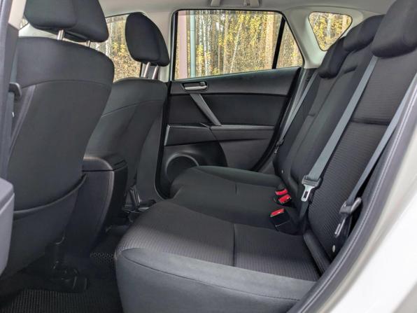 Mazda Axela II Рестайлинг с пробегом 2012 года, цена 1 049 500 рублей, 61567 км, хэтчбек, Автокод Объявления