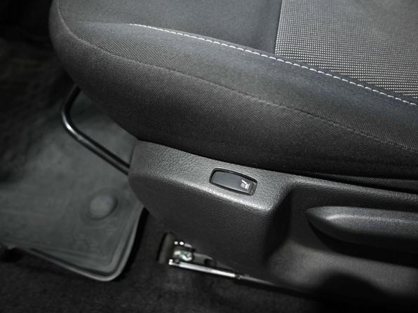 Renault Sandero II Рестайлинг с пробегом 2018 года, цена 1 229 900 рублей, 96000 км, хэтчбек, Автокод Объявления