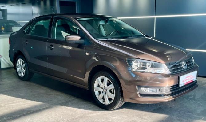 Volkswagen Polo V Рестайлинг с пробегом 2016 года, цена 1 089 000 рублей, 50500 км, седан, Автокод Объявления
