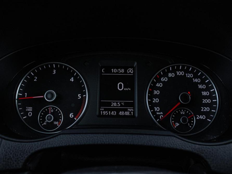 Volkswagen Sharan II Рестайлинг Москва  - изображение 12