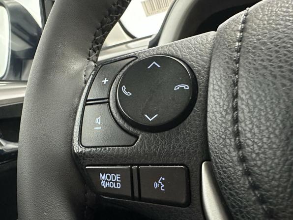 Toyota RAV4 IV (XA40) Рестайлинг с пробегом 2016 года, цена 2 340 000 рублей, 105994 км, внедорожник, Автокод Объявления