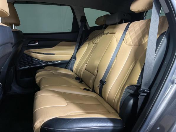 Hyundai Santa Fe IV Рестайлинг с пробегом 2021 года, цена 2 998 000 рублей, 118061 км, внедорожник, Автокод Объявления