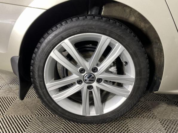 Volkswagen Jetta VI Рестайлинг с пробегом 2014 года, цена 1 090 000 рублей, 245766 км, седан, Автокод Объявления