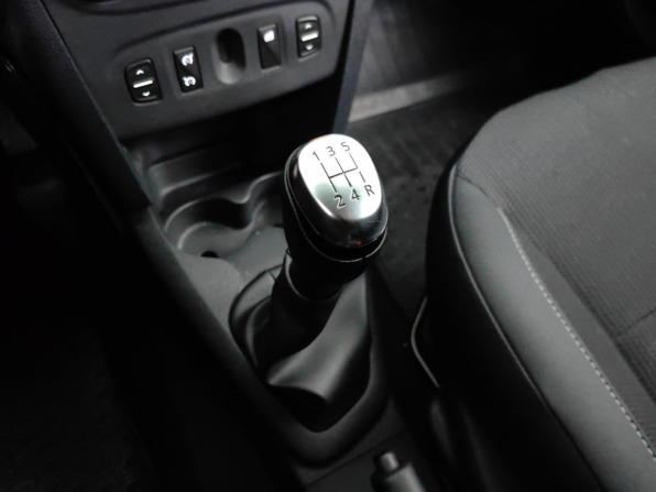 Renault Logan II Рестайлинг с пробегом 2021 года, цена 1 349 000 рублей, 58509 км, седан, Автокод Объявления
