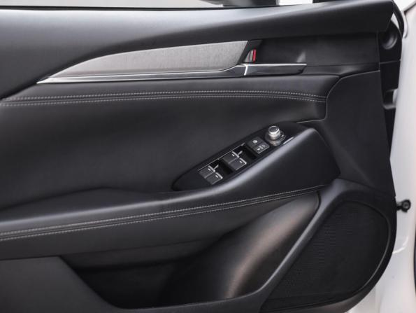 Mazda 6 III (GJ) Рестайлинг 2 с пробегом 2018 года, цена 1 980 000 рублей, 129436 км, седан, Автокод Объявления