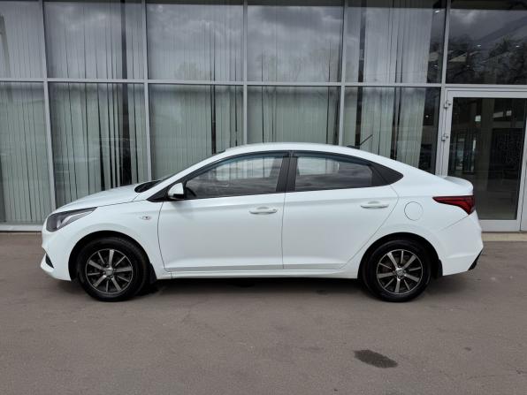 Hyundai Solaris II с пробегом 2017 года, цена 1 139 000 рублей, 160500 км, седан, Автокод Объявления