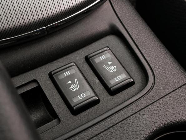 Nissan Tiida II с пробегом 2015 года, цена 1 064 900 рублей, 159948 км, хэтчбек, Автокод Объявления