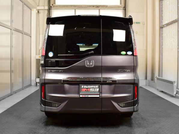 Honda Stepwgn V Рестайлинг с пробегом 2019 года, цена 2 214 995 рублей, 94852 км, минивэн, Автокод Объявления