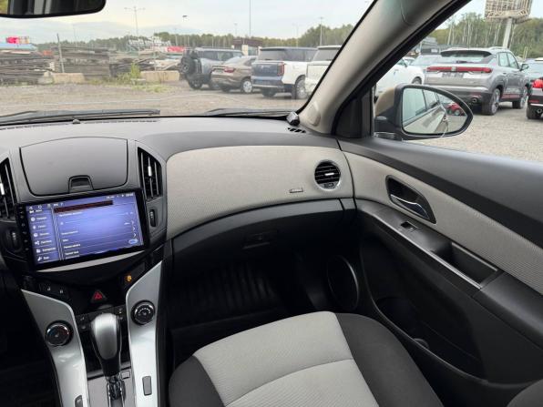Chevrolet Cruze I Рестайлинг с пробегом 2013 года, цена 635 000 рублей, 212000 км, хэтчбек, Автокод Объявления
