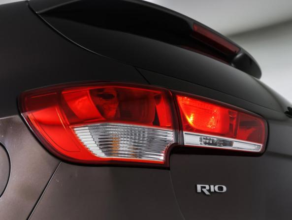 Kia Rio III Рестайлинг с пробегом 2015 года, цена 1 112 000 рублей, 87369 км, хэтчбек, Автокод Объявления