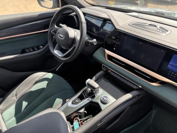 Geely Monjaro I с пробегом 2023 года, цена 3 250 000 рублей, 33500 км, внедорожник, Автокод Объявления