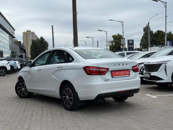 Lada (ВАЗ) Vesta I с пробегом 2015 года, цена 799 000 рублей, 102000 км, седан, Автокод Объявления