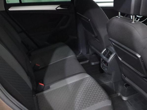 Volkswagen Tiguan II с пробегом 2019 года, цена 2 219 000 рублей, 121460 км, внедорожник, Автокод Объявления