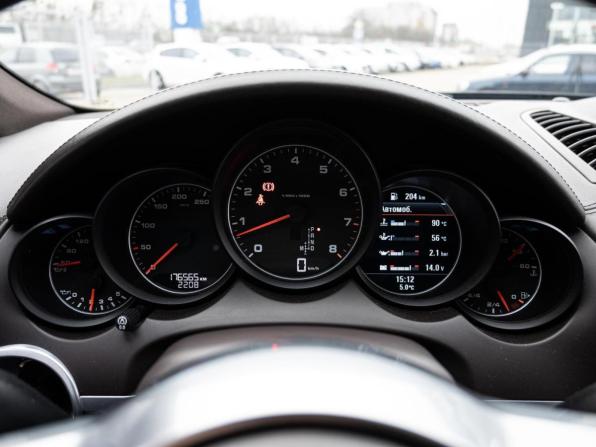 Porsche Cayenne II Рестайлинг (958) с пробегом 2015 года, цена 3 700 000 рублей, 176565 км, внедорожник, Автокод Объявления