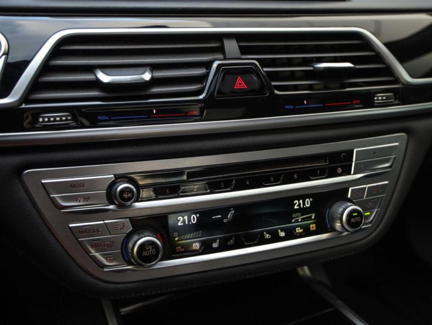 BMW 7 серии VI (G11/G12) Рестайлинг Санкт-Петербург  - изображение 23