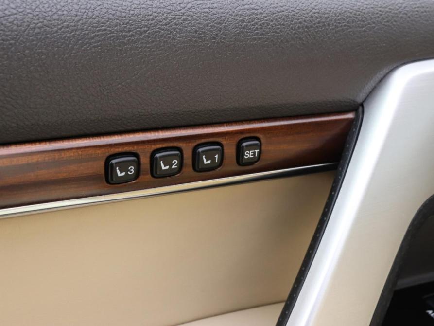 Toyota Land Cruiser 200 Series Рестайлинг 2 Москва  - изображение 16