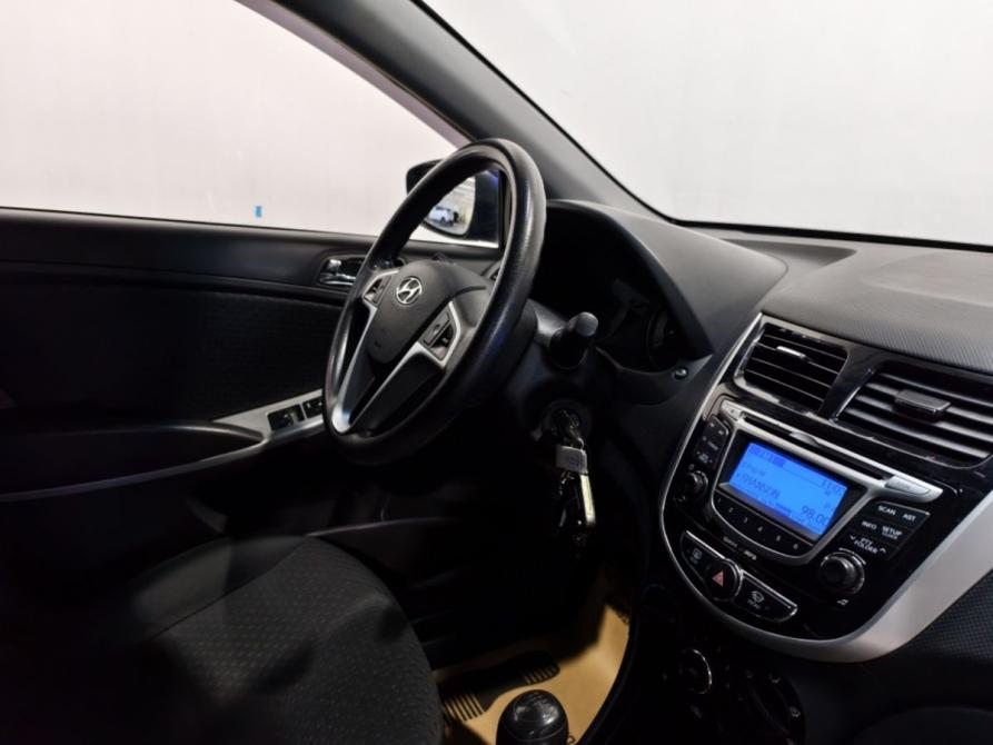 Hyundai Solaris I Курск  - изображение 6