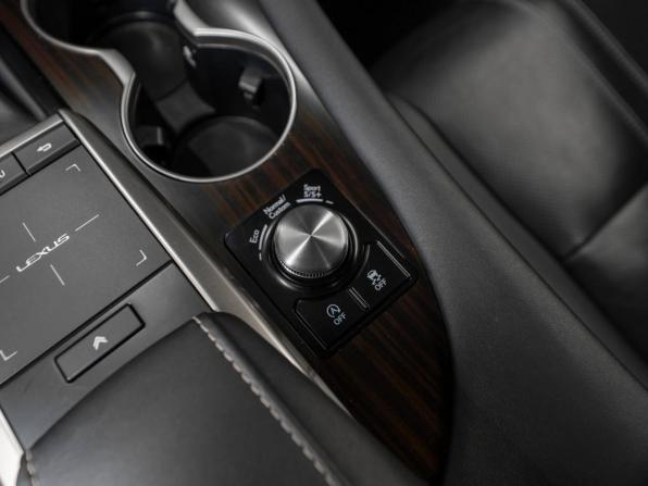 Lexus RX IV Рестайлинг с пробегом 2021 года, цена 4 810 000 рублей, 82460 км, внедорожник, Автокод Объявления
