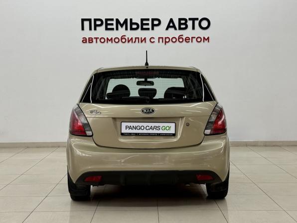 Kia Rio II Рестайлинг с пробегом 2010 года, цена 390 000 рублей, 301844 км, хэтчбек, Автокод Объявления