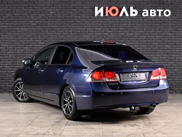 Honda Civic VIII Рестайлинг с пробегом 2009 года, цена 600 000 рублей, 265803 км, седан, Автокод Объявления