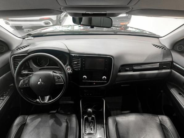 Mitsubishi Outlander III Рестайлинг 3 с пробегом 2021 года, цена 2 740 000 рублей, 91178 км, внедорожник, Автокод Объявления