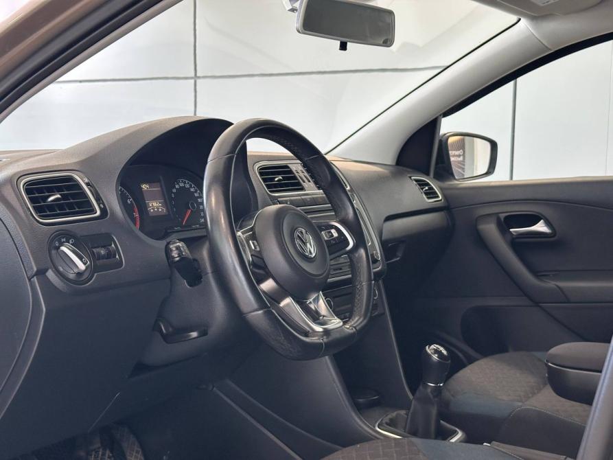 Volkswagen Polo V Рестайлинг Тверь  - изображение 7