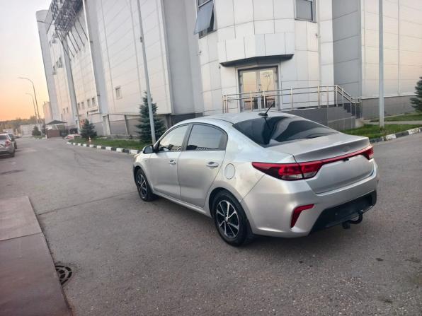 Kia Rio IV с пробегом 2017 года, цена 699 000 рублей, 90017 км, седан, Автокод Объявления