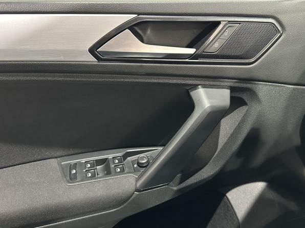 Volkswagen Tiguan II с пробегом 2017 года, цена 2 375 000 рублей, 85882 км, внедорожник, Автокод Объявления