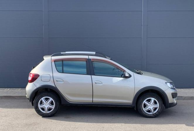 Renault Sandero II с пробегом 2016 года, цена 720 000 рублей, 118998 км, хэтчбек, Автокод Объявления