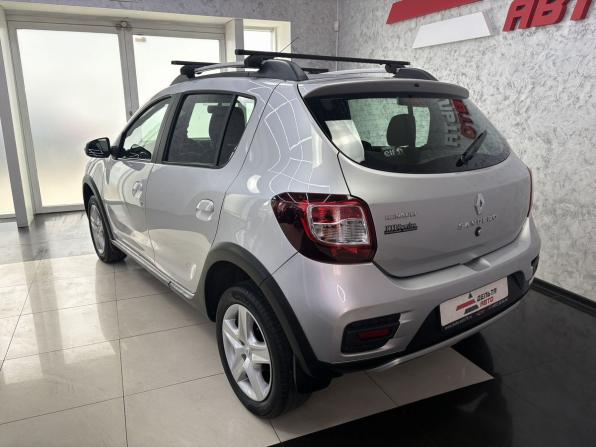 Renault Sandero II с пробегом 2016 года, цена 999 000 рублей, 106481 км, хэтчбек, Автокод Объявления