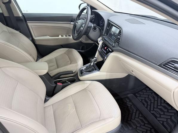 Hyundai Elantra VI (AD) с пробегом 2016 года, цена 1 050 000 рублей, 235880 км, седан, Автокод Объявления