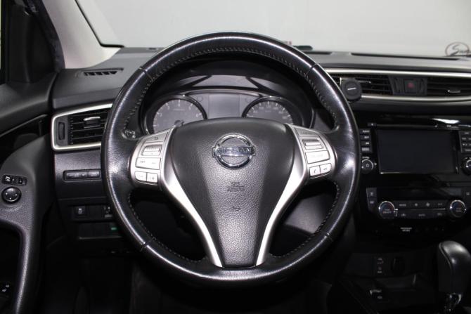 Nissan Qashqai II с пробегом 2018 года, цена 1 900 000 рублей, 79100 км, внедорожник, Автокод Объявления