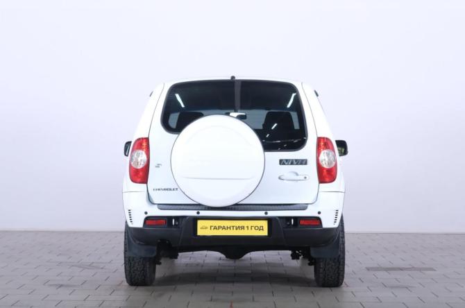 Chevrolet Niva I Рестайлинг с пробегом 2017 года, цена 749 000 рублей, 150000 км, внедорожник, Автокод Объявления