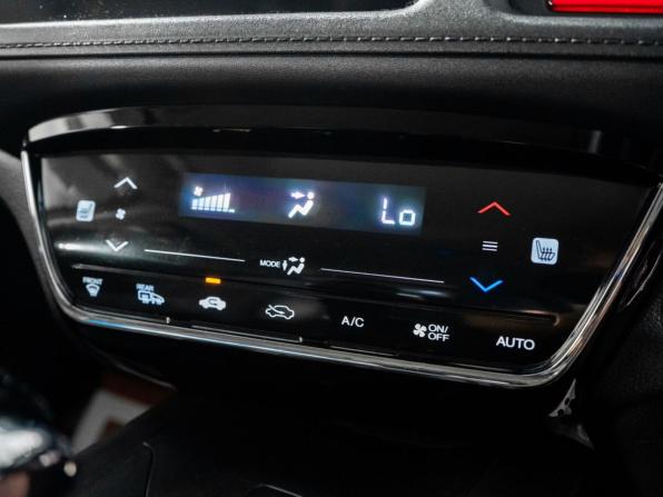 Honda Vezel I с пробегом 2014 года, цена 1 549 500 рублей, 125405 км, внедорожник, Автокод Объявления