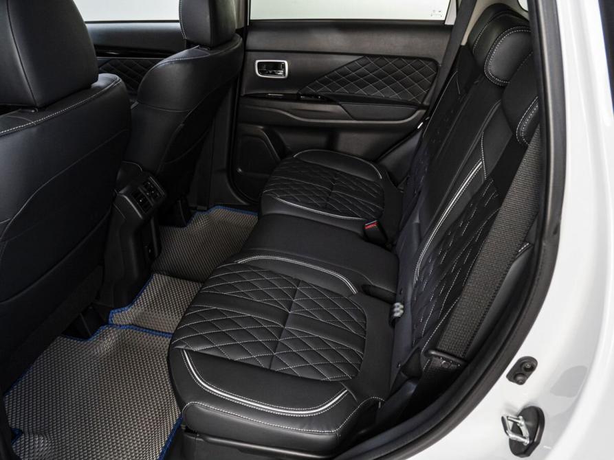 Mitsubishi Outlander III Рестайлинг 3 Тюмень  - изображение 18
