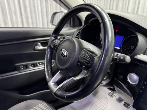 Kia Rio IV с пробегом 2017 года, цена 1 020 000 рублей, 141669 км, седан, Автокод Объявления