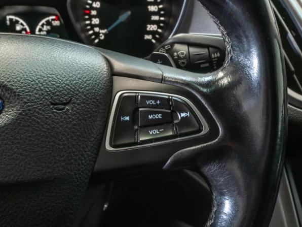 Ford Kuga II Рестайлинг с пробегом 2017 года, цена 1 640 000 рублей, 135589 км, внедорожник, Автокод Объявления