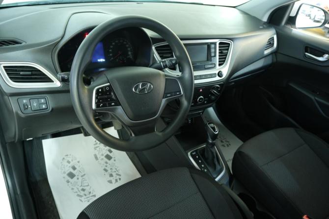 Hyundai Solaris II Рестайлинг с пробегом 2021 года, цена 1 749 000 рублей, 41098 км, седан, Автокод Объявления