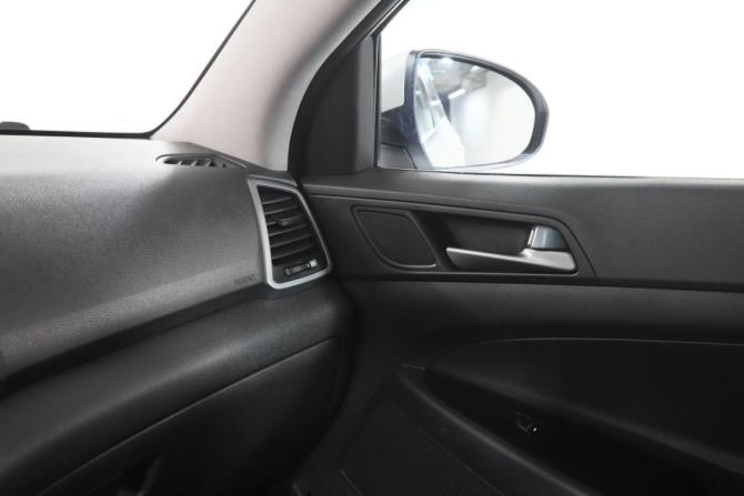 Hyundai Tucson III с пробегом 2017 года, цена 1 799 000 рублей, 196334 км, внедорожник, Автокод Объявления