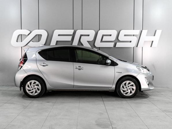 Toyota Aqua I Рестайлинг с пробегом 2017 года, цена 909 000 рублей, 98889 км, хэтчбек, Автокод Объявления