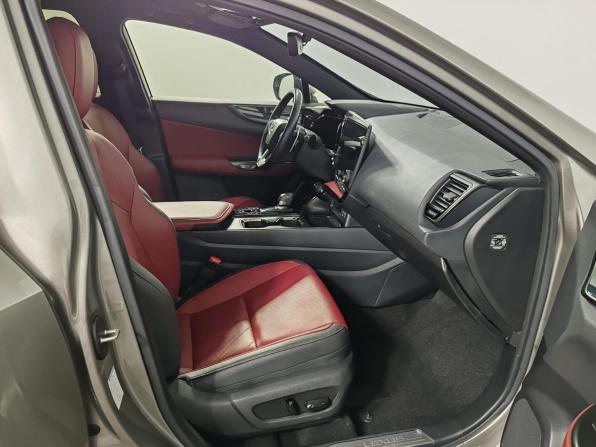 Lexus NX II с пробегом 2022 года, цена 5 999 000 рублей, 54995 км, внедорожник, Автокод Объявления