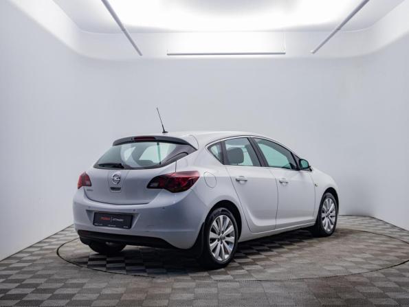 Opel Astra J с пробегом 2012 года, цена 505 000 рублей, 321854 км, хэтчбек, Автокод Объявления