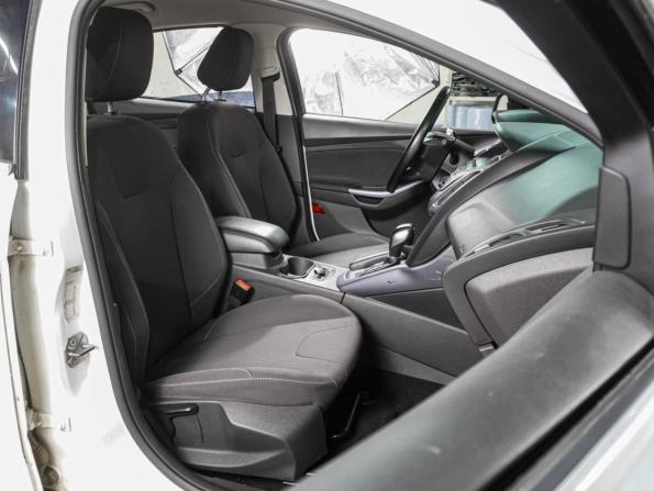 Ford Focus III с пробегом 2015 года, цена 899 000 рублей, 142157 км, хэтчбек, Автокод Объявления