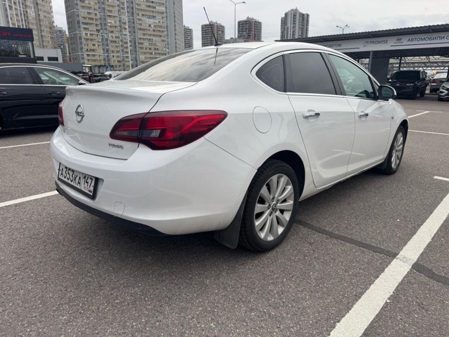 Opel Astra J Рестайлинг Санкт-Петербург  - изображение 3